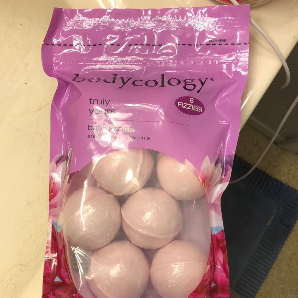 Bath bombs